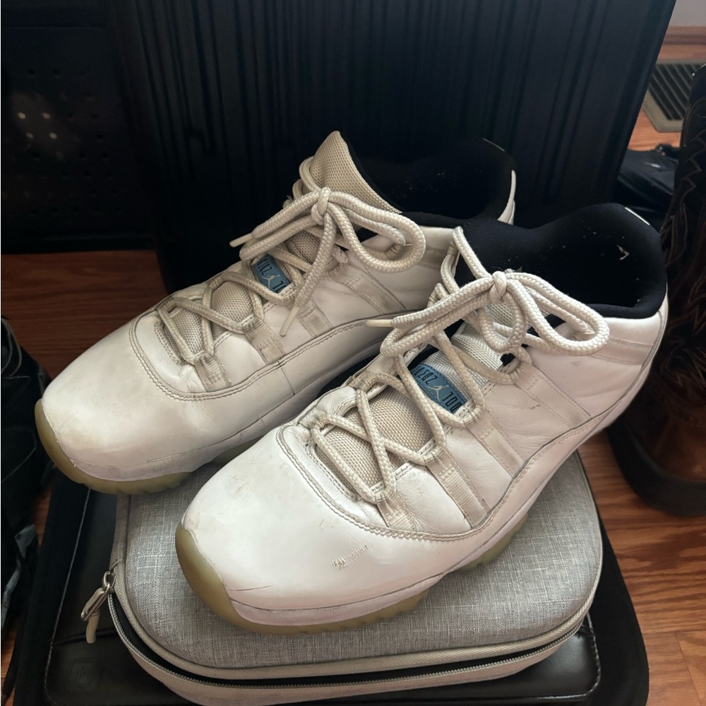 Jordan 11 Low Legend Blue Sneakers